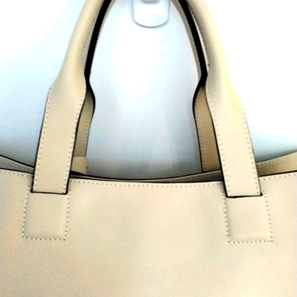 Varriale large tote in genuine leather (made in Italy) 17" x 12" x 6.5" - Picture 7 of 16